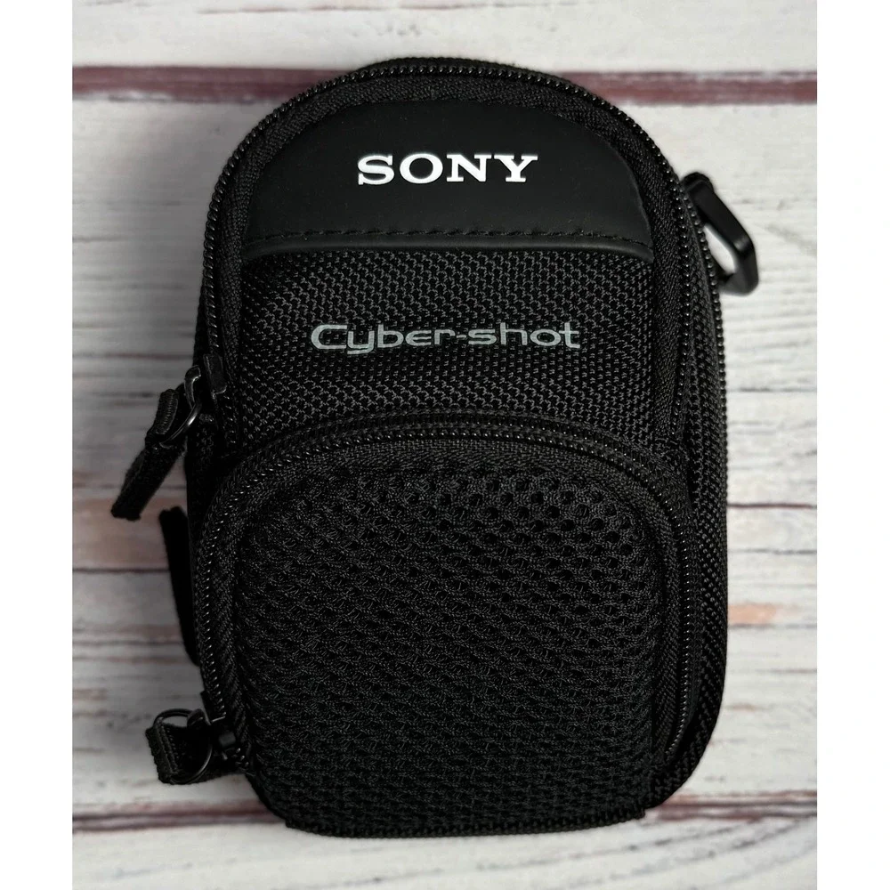 Sony Cyber-shot DSC-W830 Silver Digital Camera 20.1MP 8x Optical Zoom ZEISS Lens